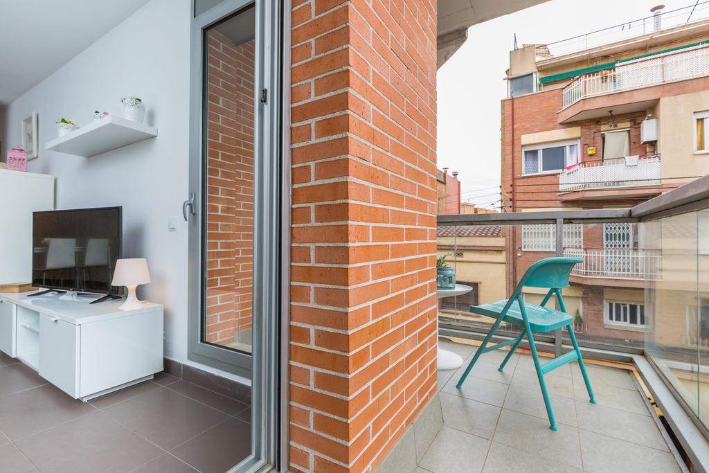 Apartamentos Cornellalux Cornellà de Llobregat Buitenkant foto