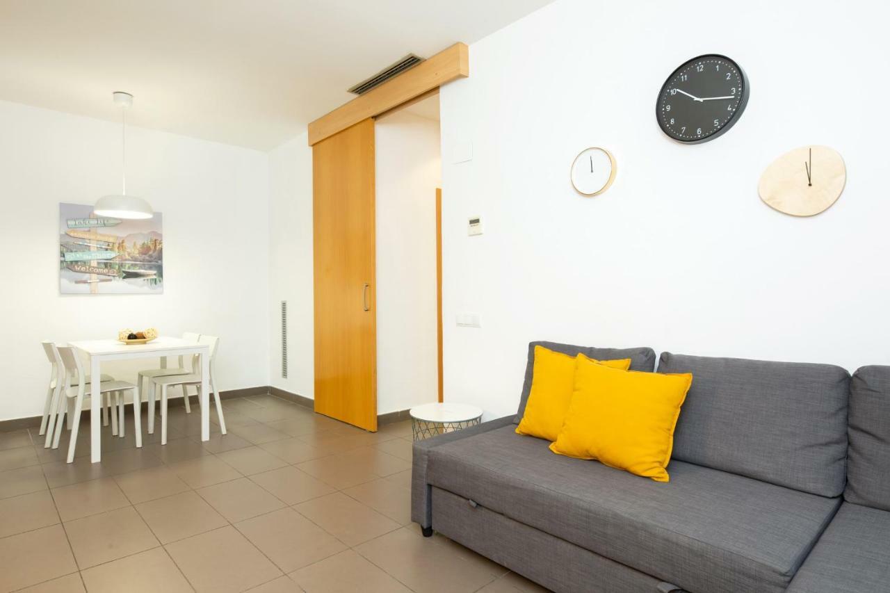 Apartamentos Cornellalux Cornellà de Llobregat Buitenkant foto